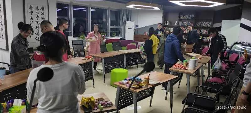 AG真人国际科技团支部“心向祖国，，，共贺双节”庆祝国庆中秋佳节主题运动_AG真人国际