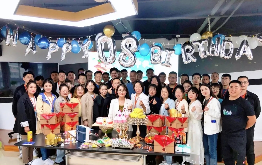AG真人国际家文化：当生日撞上中秋，，，让快乐带上团圆，，，一起过节！_AG真人国际