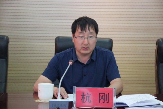 内蒙古AG真人国际科技与鄂尔多斯职业学院举行“双师型”西席作育培训基地、西席企业实践流动站签约授牌仪式_AG真人国际